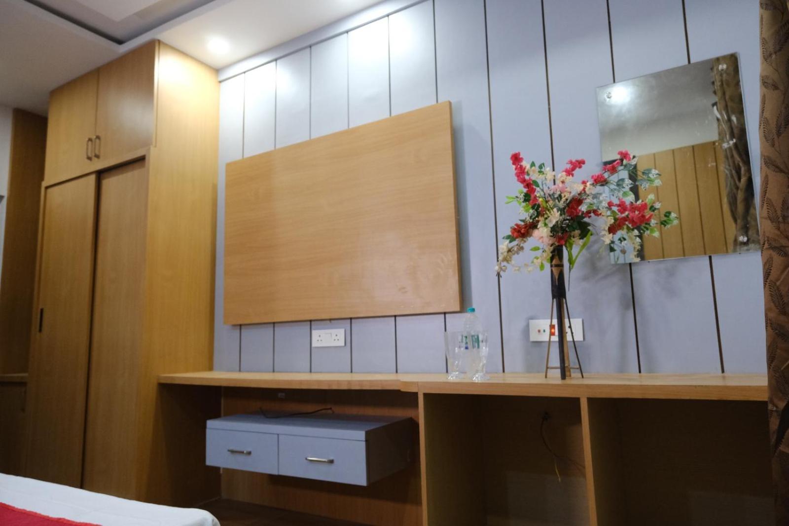 Hotel Golden Continental Deoghar Exterior foto